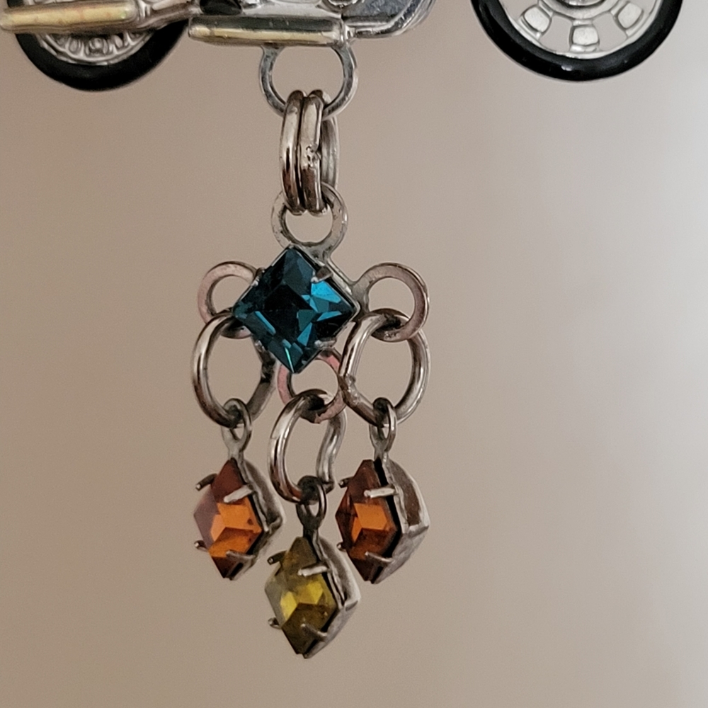 Earrings - Picture 4 of 4